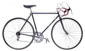 Élégance Intemporelle : Le Vélo Mercier, Symbole de Tradition Française