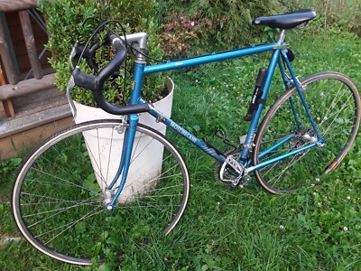 Exploration Cycliste avec le Vélo Motobécane : Une Légende sur Deux Roues