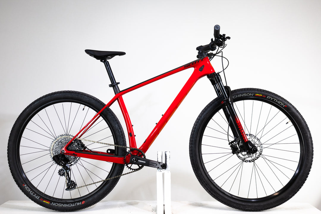 VTT Scott Scale : performance et légèreté pour le cross-country